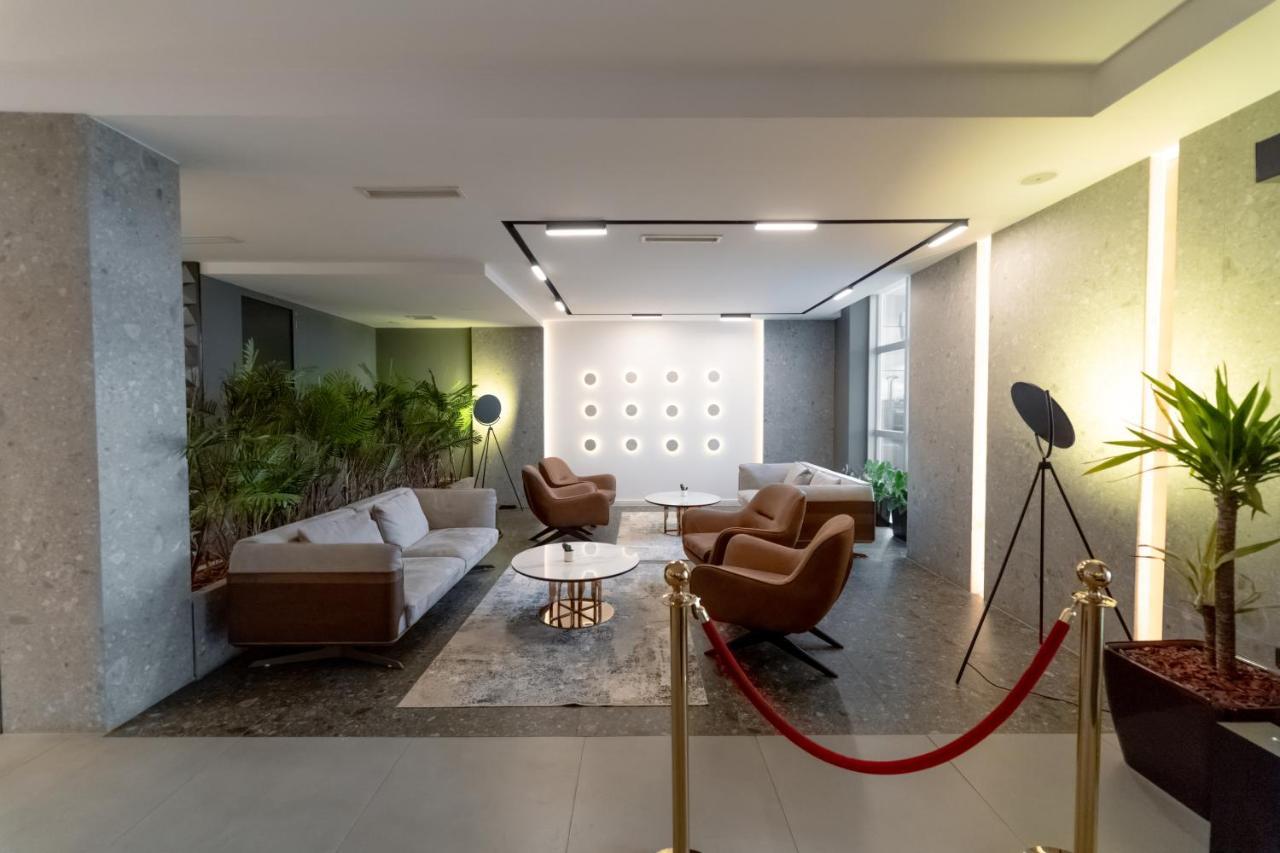 Hotel Diamond Prishtina Laplje Selo Luaran gambar Lobby
